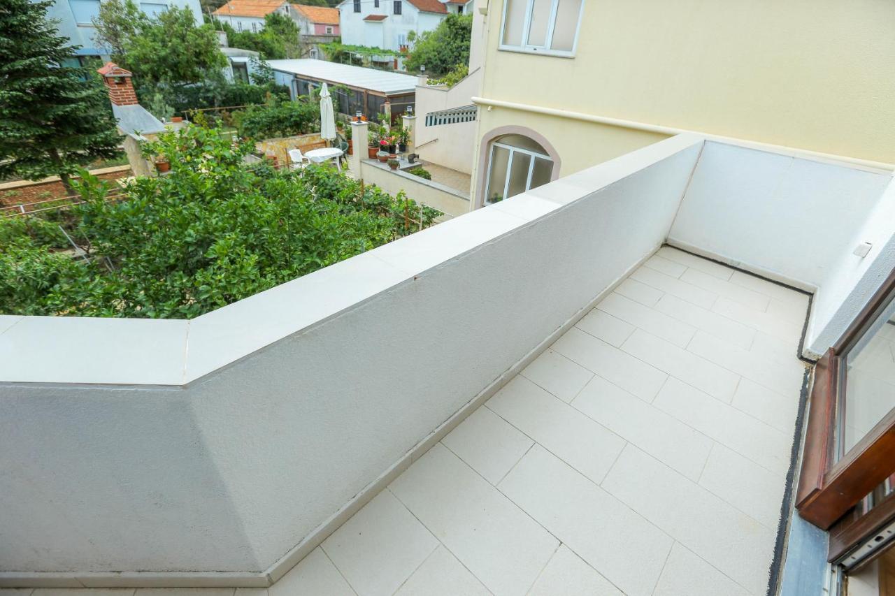 Apartments Maslina Bozava Luaran gambar